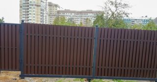 Купить распашные ворота из штакетника Орск, цена от 2780 руб.